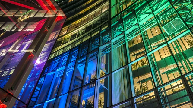 Nexta Tech controllo luci facciate edificio