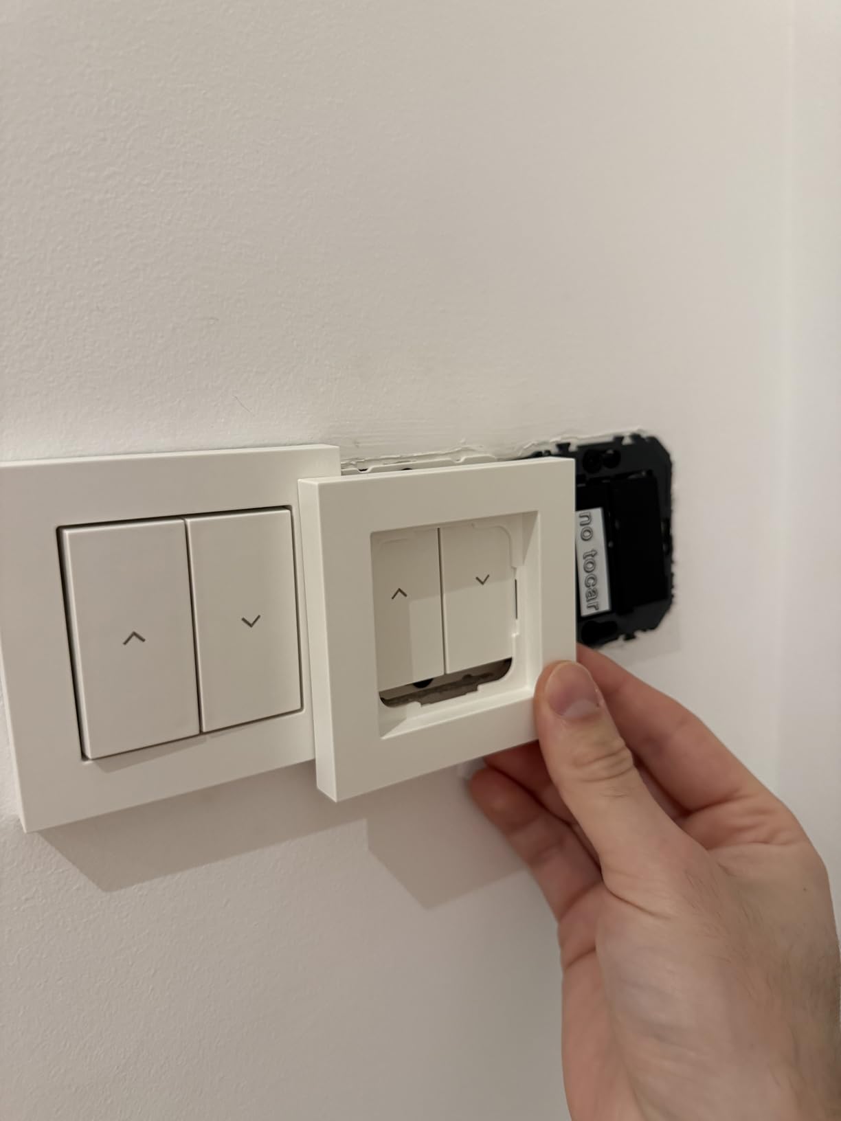 Eve Shutter Switch Apple Home controller tapparelle Thread