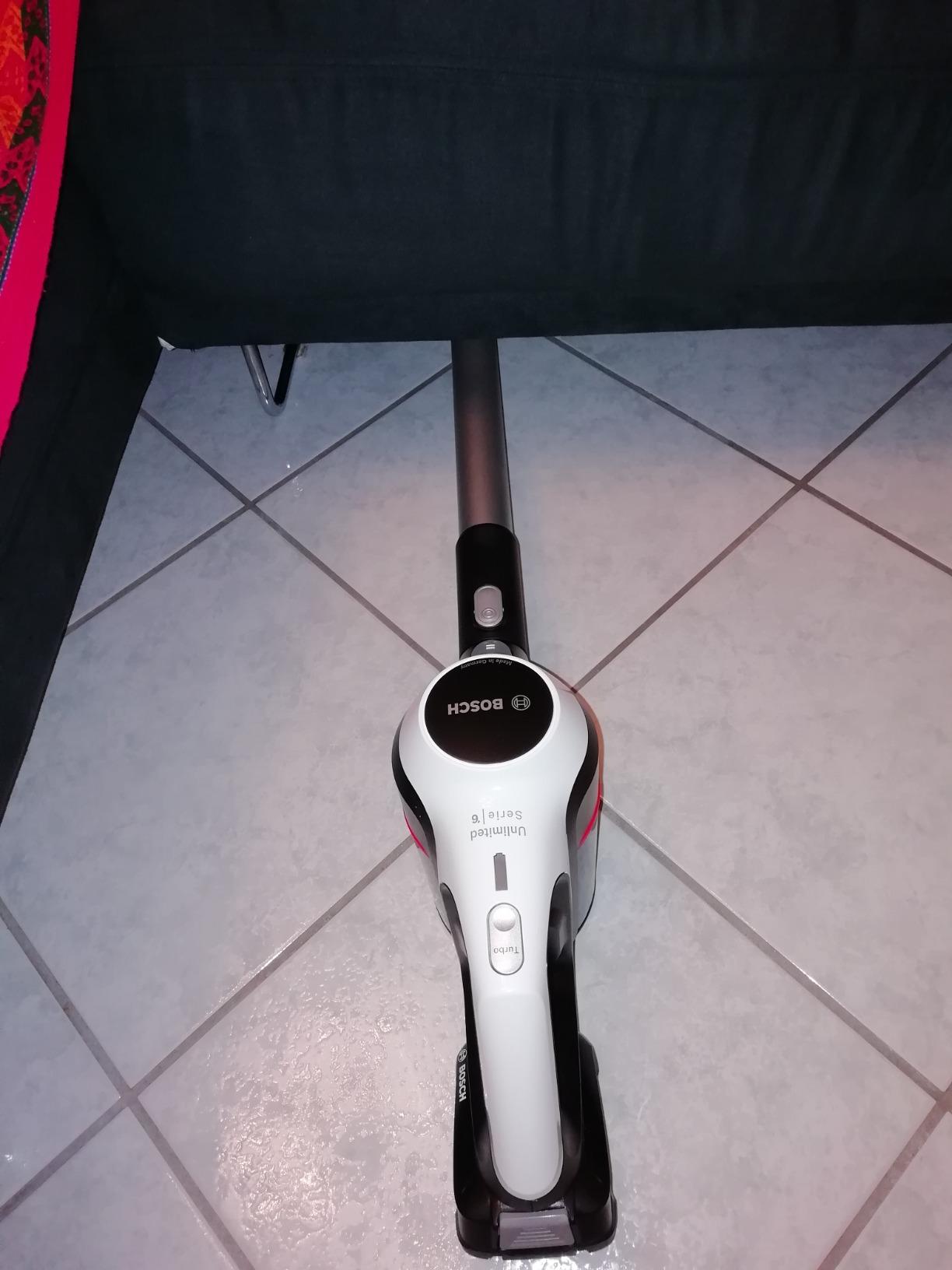 Bosch Unlimited 6 Scopa Elettrica 18V Bianca Senza Fili