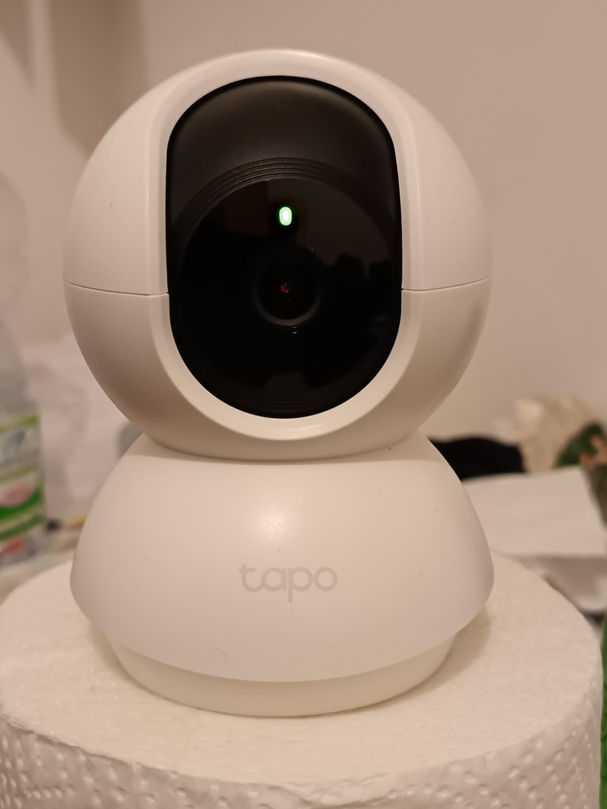 TP-Link Tapo C230 Telecamera Interno 3K Bianco Avorio