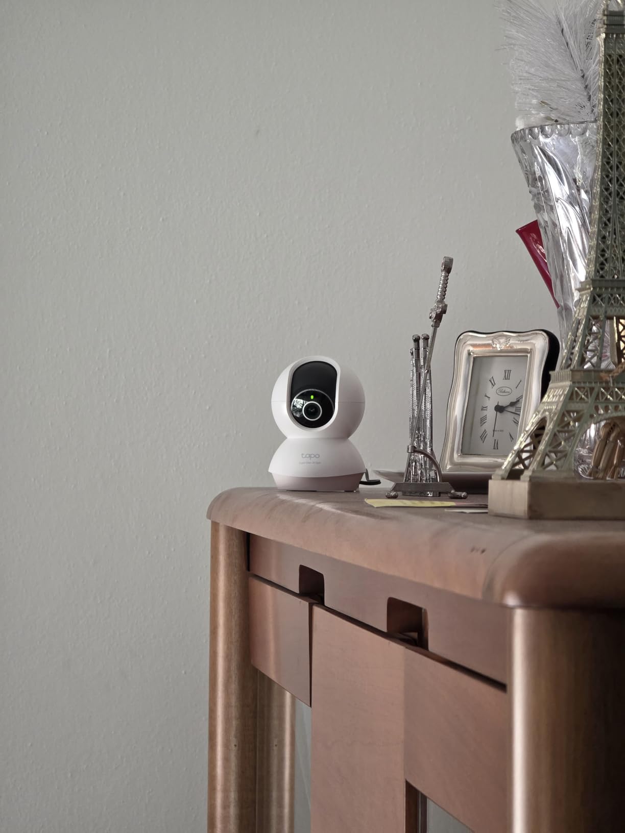 TP-Link Tapo C230 Telecamera Interno 3K Bianco Avorio